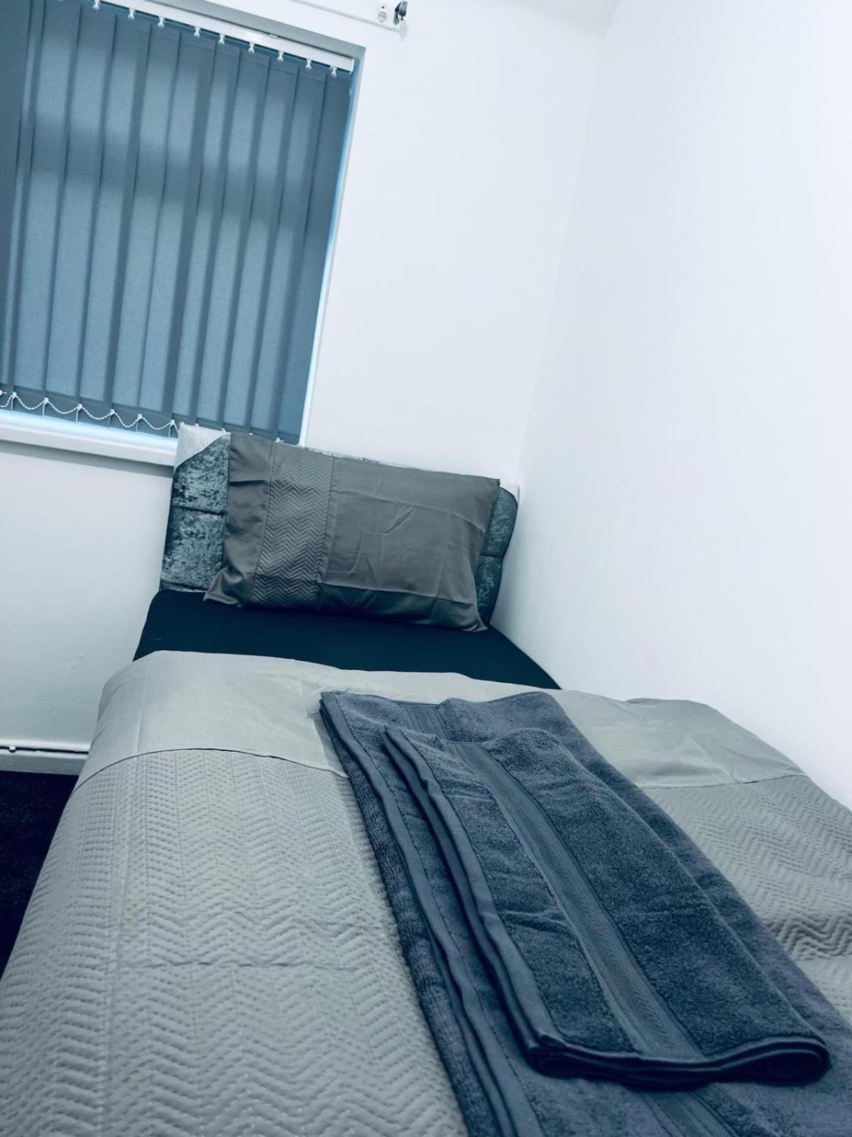 Holiday House Near Football Ground Nottingham Bagian luar foto