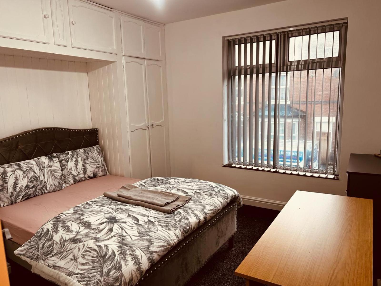 Holiday House Near Football Ground Nottingham Bagian luar foto