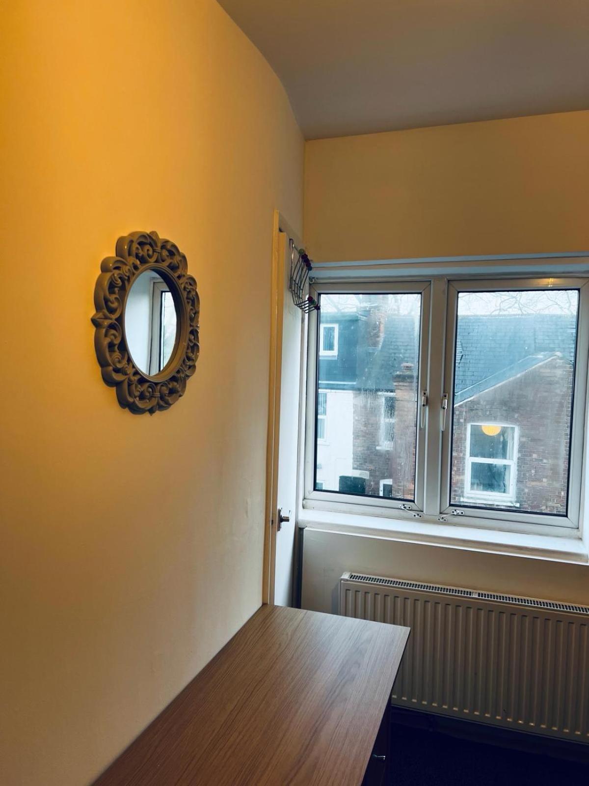 Holiday House Near Football Ground Nottingham Bagian luar foto