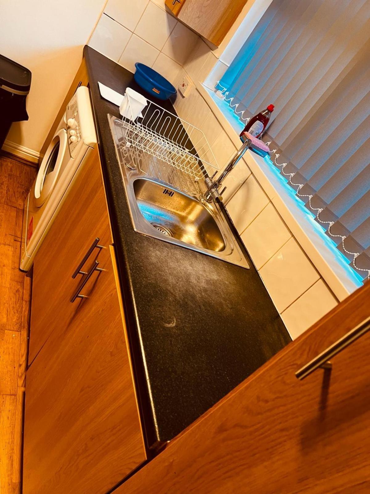 Holiday House Near Football Ground Nottingham Bagian luar foto