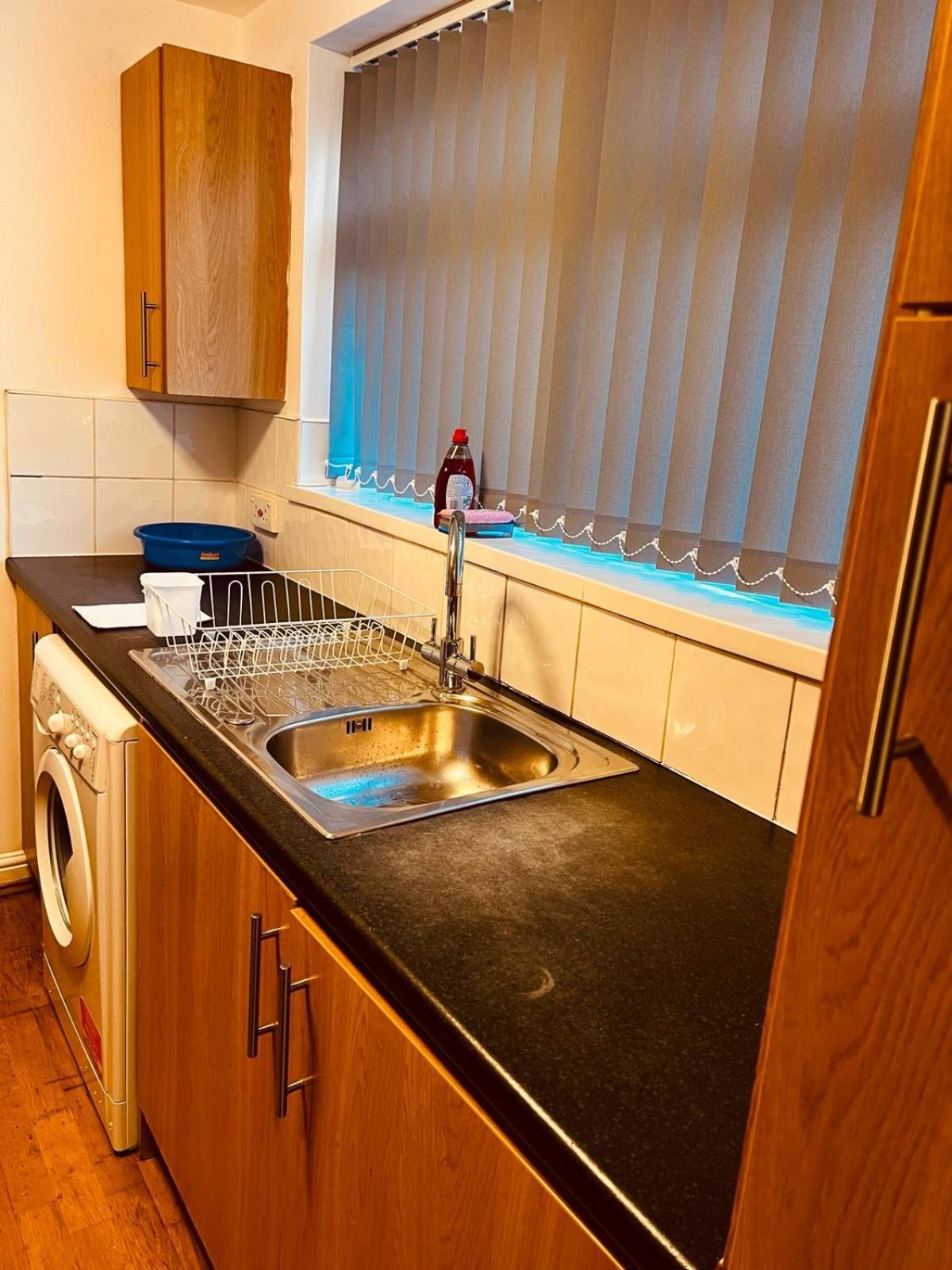 Holiday House Near Football Ground Nottingham Bagian luar foto