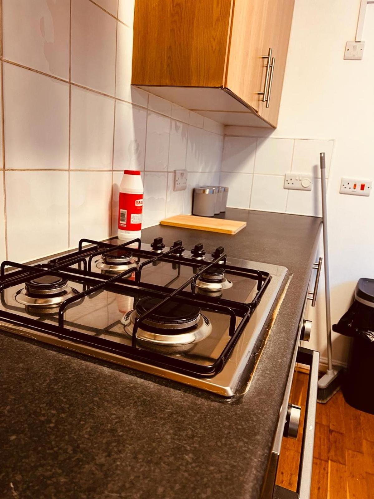 Holiday House Near Football Ground Nottingham Bagian luar foto